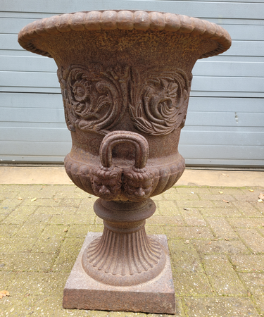 Antike gusseisen bartmann gartenvase
