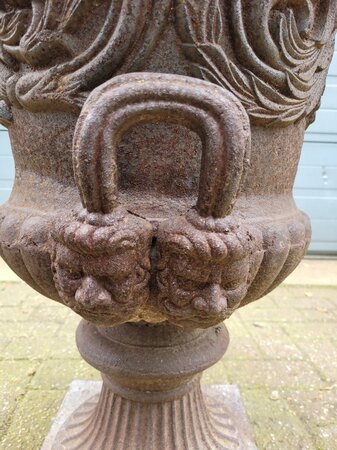 Antike gusseisen bartmann gartenvase