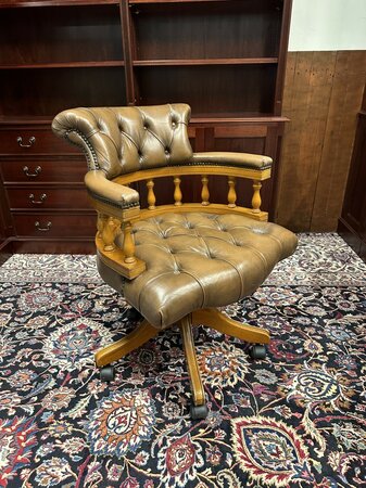 Antike Chesterfield Captain chair bürostuhl Cognac