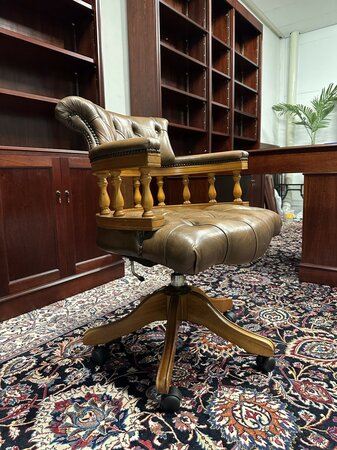 Antike Chesterfield Captain chair bürostuhl Cognac
