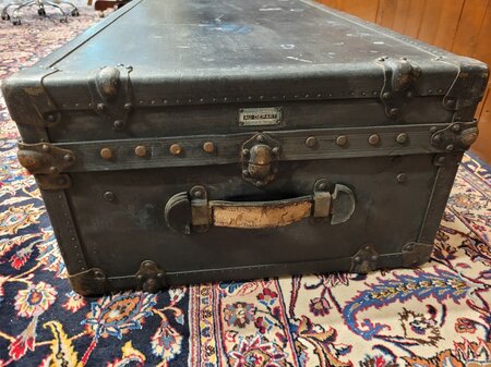 Alte antike französische Reisetasche