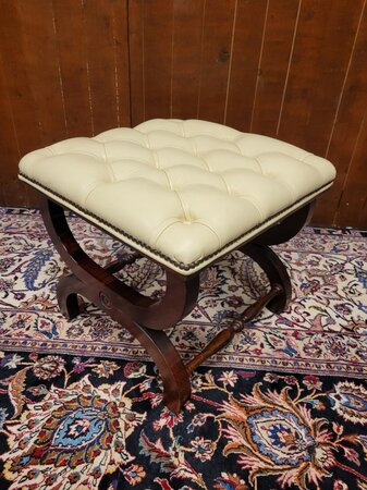 Englischer Springvale Chesterfield Bürostuhl Sessel mit Fußhocker