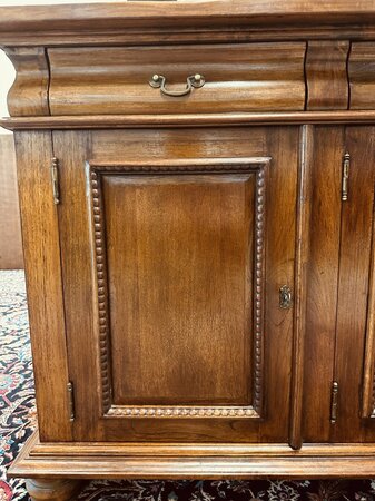 Klassische sideboard mit Intarsien