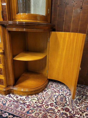 Große Antike Italienisches wurzelholz bücherschrank