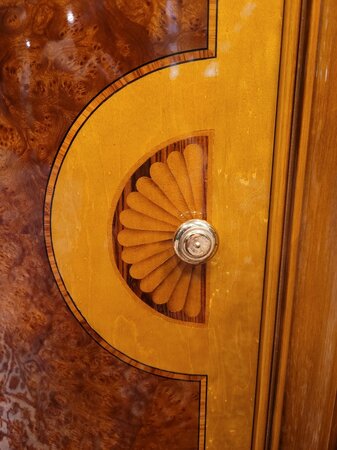 Große Antike Italienisches wurzelholz bücherschrank