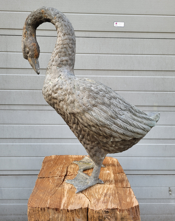 Antike bronzestatue von eines Schwan