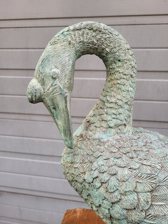 Bronze kunstwerk eines Schwan