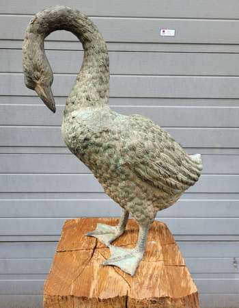 Antike bronzestatue von eines Schwan