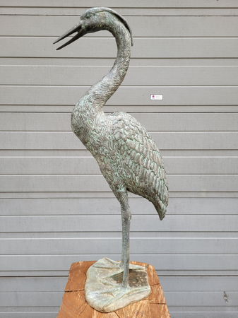 Bronze kunstwerk eines Reiher