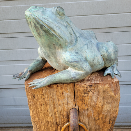 Antike bronze statue von eines Frosch