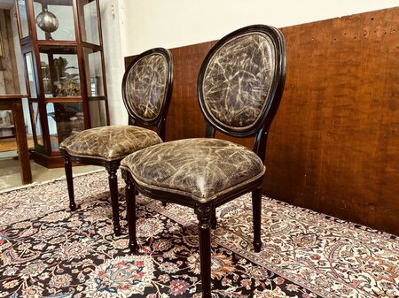 Klassischer englischer Chesterfield Schreibtisch Partnerdesk