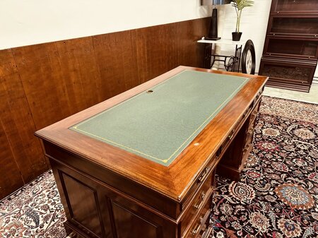 Englischer Chesterfield Klassischer Schreibtisch