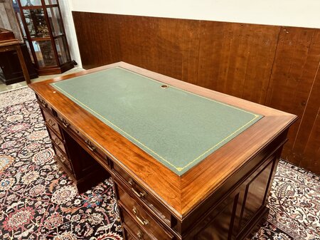 Englischer Chesterfield Klassischer Schreibtisch