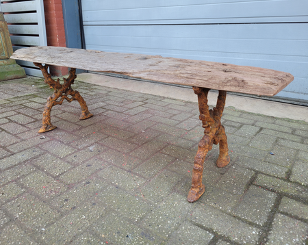 Landhaus gartenbank mit alt gelebtes holz