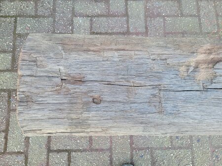 Landhaus gartenbank mit alt gelebtes holz