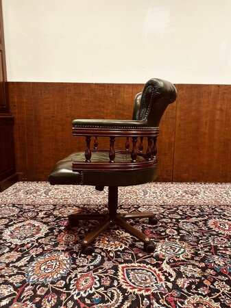 English Chesterfield Bürostuhl Grün