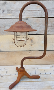 Robuste rostige tischlampe - TC1