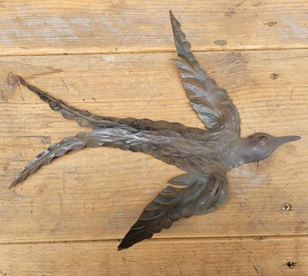 Grosse schmiedeeiserner Vogel