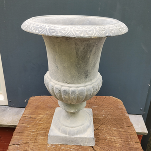 Gusseisen gartenvase grau