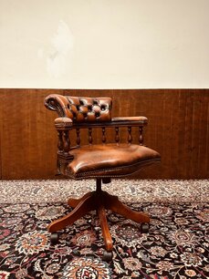 Englische Westminster Chesterfield Captain Chair