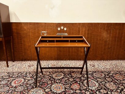 Authentic Models Klassiche Schreibtisch 