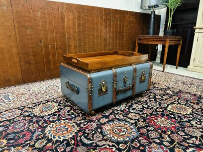 Authentic Models Trunk Couchtisch