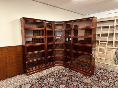 Antike englische Globe Wernicke Eck Bücherschrank