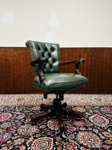 Englischer Chesterfield Bürostuhl