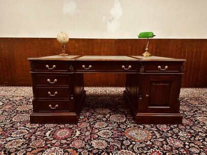 Antike englische Chesterfield Schreibtisch Partnerdesk