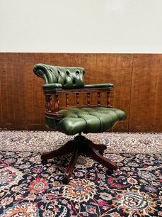 Chesterfield Captain Chair Grün