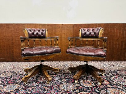 Satz Englische Chesterfield Captain Chairs