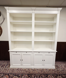 Weiße Bücherschrank