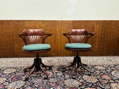 Klassischer englischer Thonet Bürostuhl