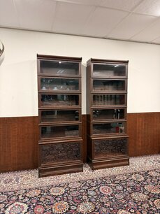 klassischer Englischer Globe Wernicke Bücherschrank