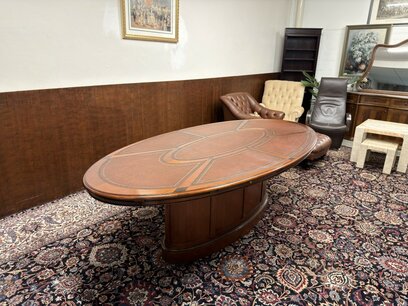 Originaler Globe Wernicke Stil Konferenztisch mit Lederauflage
