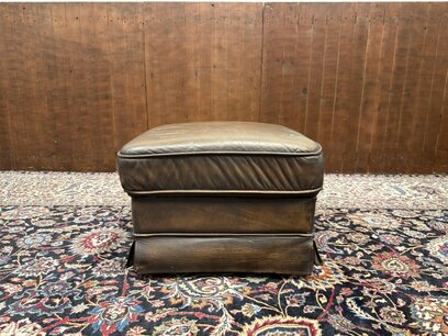 Brauner Chesterfield Pouf Hocker