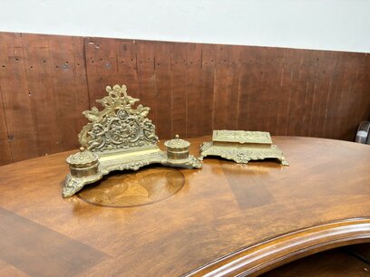 Klassisches Messing Schreibset mit Briefhalter und Briefmarkenkasten