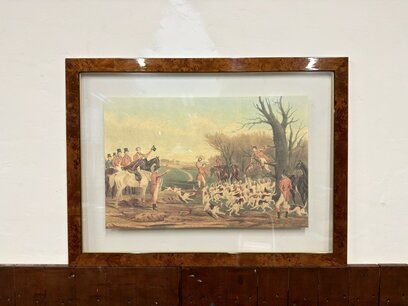 Antiker englischer Druck Jagdszenen in Walnussholzrahmen