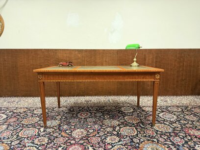 Klassischer englischer Schreibtisch