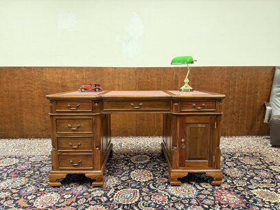 Neu! – Klassischer englischer Schreibtisch Partnerdesk Rotes Leder
