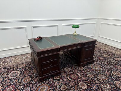 Englischer Chesterfield Partnerdesk Schreibtisch