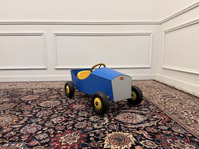 Postmodernes Tretauto von Christophe Gilet für Vilac