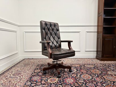 Englischer Chesterfield Bürostuhl Oxblood Braun