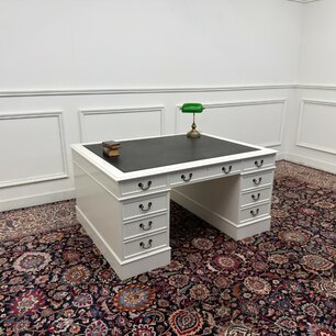 Klassisches englisches weißes Schreibtisch Partnerdesk