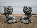 Antikes paar bronze Löwen