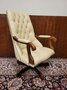 Englischer Springvale Chesterfield Bürostuhl Sessel mit Fußhocker