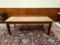 Klassische englische Mahagoni Tisch mit Stühlen
