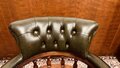 Klassische Englische Chesterfield Captain Chair