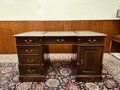 Klassischer englischer Chesterfield Schreibtisch Partnerdesk