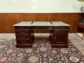 Klassische Englische Chesterfield Schreibtisch